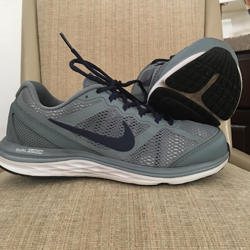 Men’s Nike Dual fusion shoe